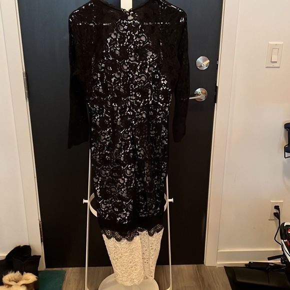 Like new boohoo lace midi dress - black with white at bottom - size 8 - Picture 2 of 2